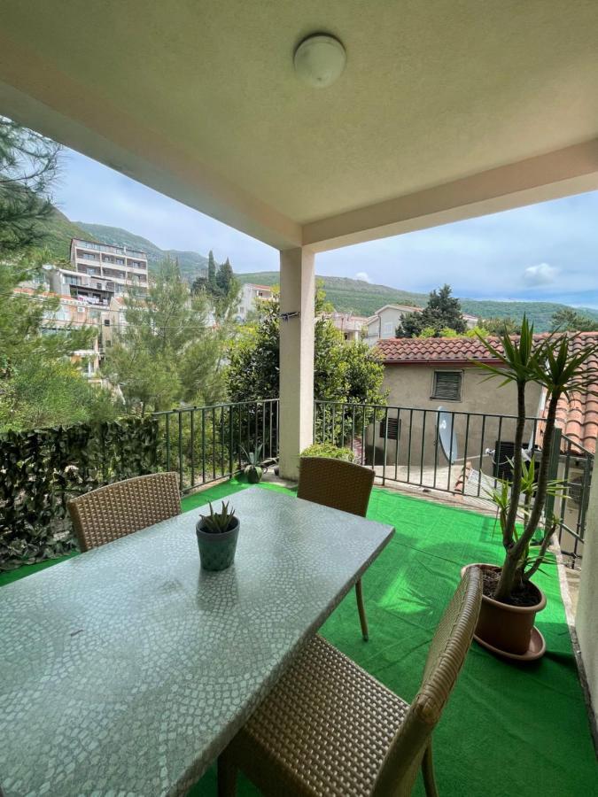 Apartments Mandarina Garden Petrovac エクステリア 写真