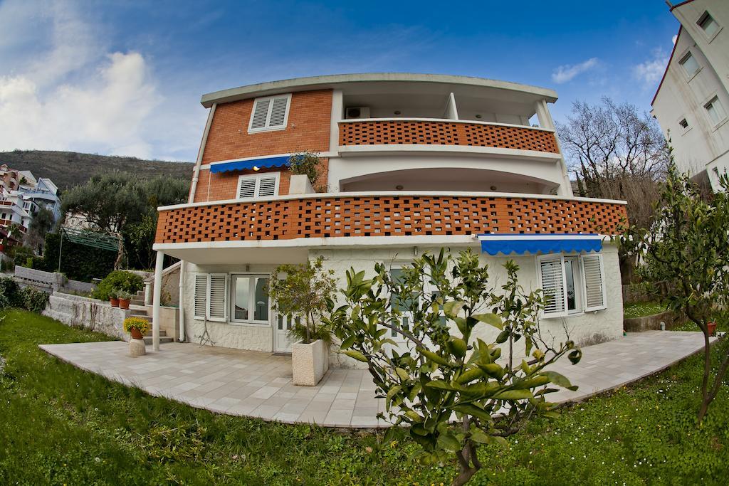 Apartments Mandarina Garden Petrovac エクステリア 写真