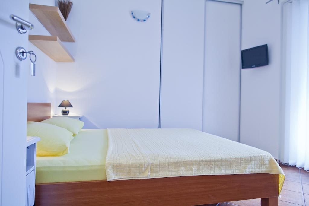 Apartments Mandarina Garden Petrovac 部屋 写真