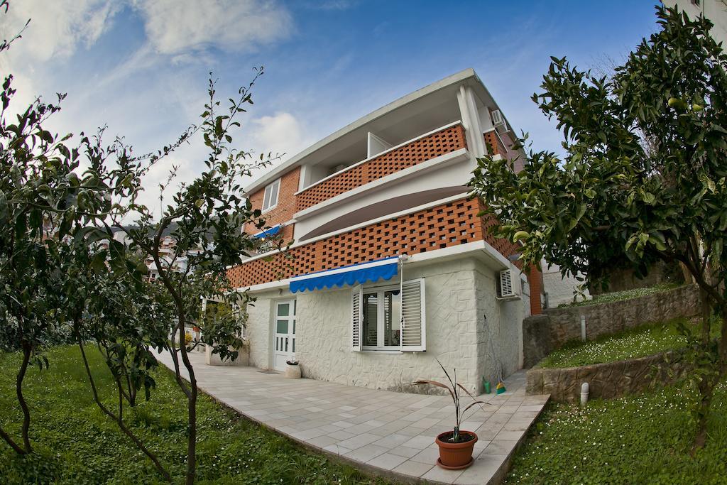 Apartments Mandarina Garden Petrovac エクステリア 写真