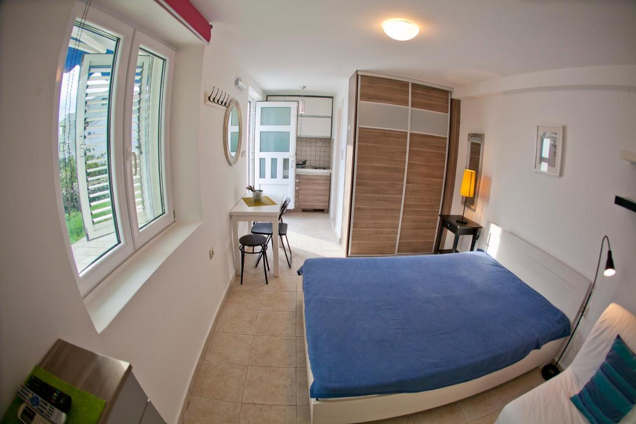 Apartments Mandarina Garden Petrovac 部屋 写真